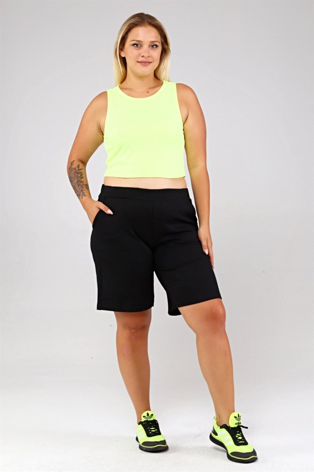 Yuvarlak Yaka Crop Atlet-NEON SARI