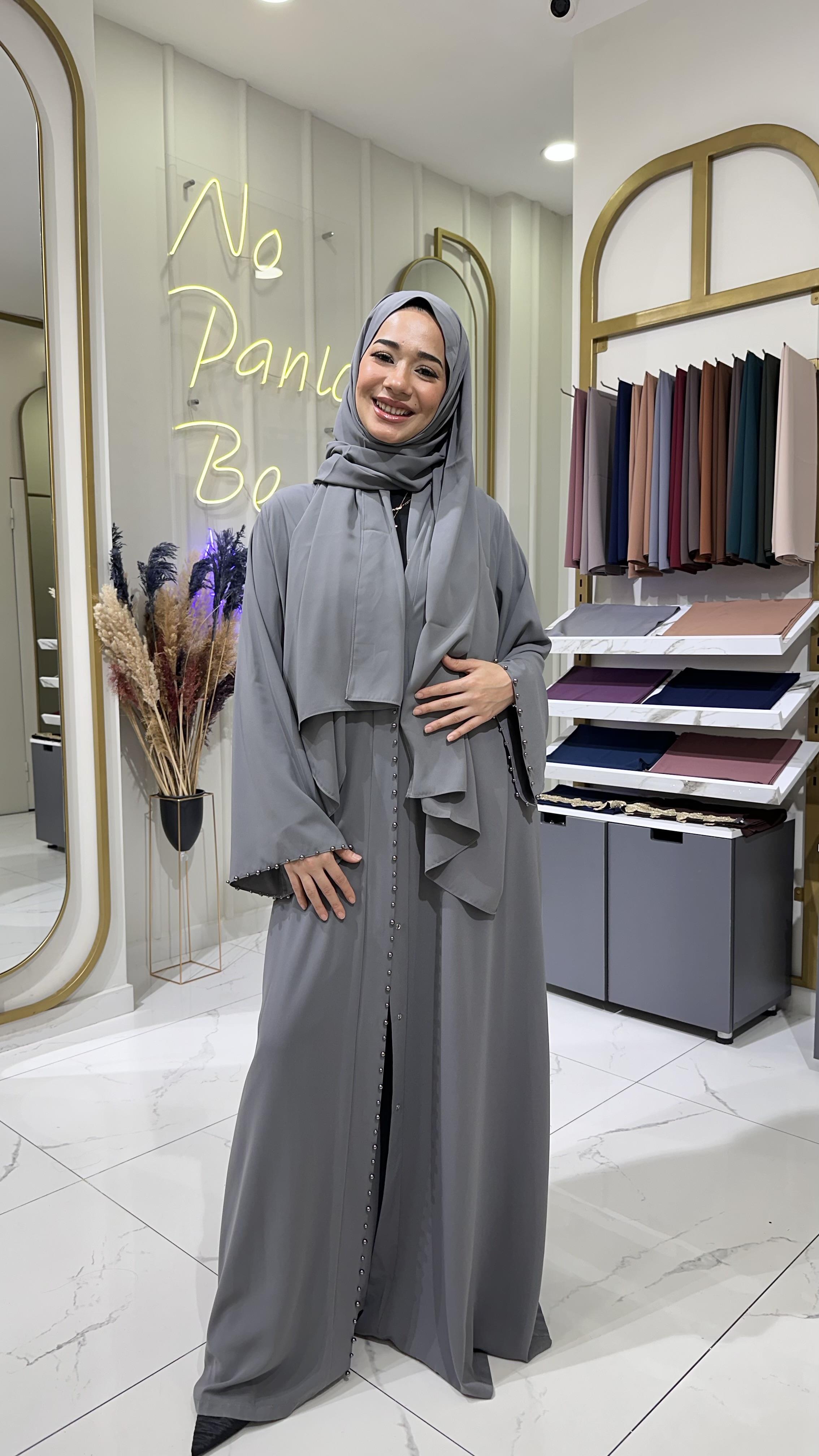 İnci Şeritli Abaya - Füme