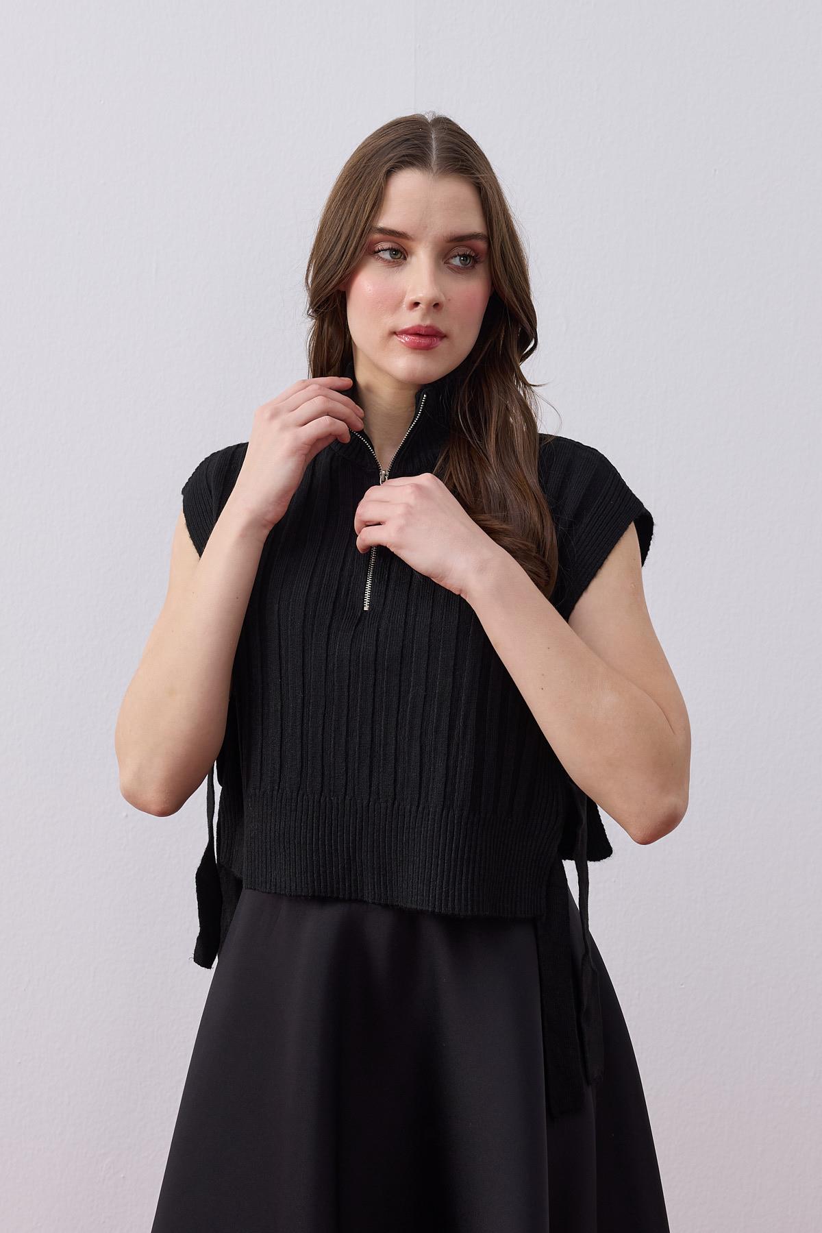 Adeline Bağcıklı Süveter- Siyah