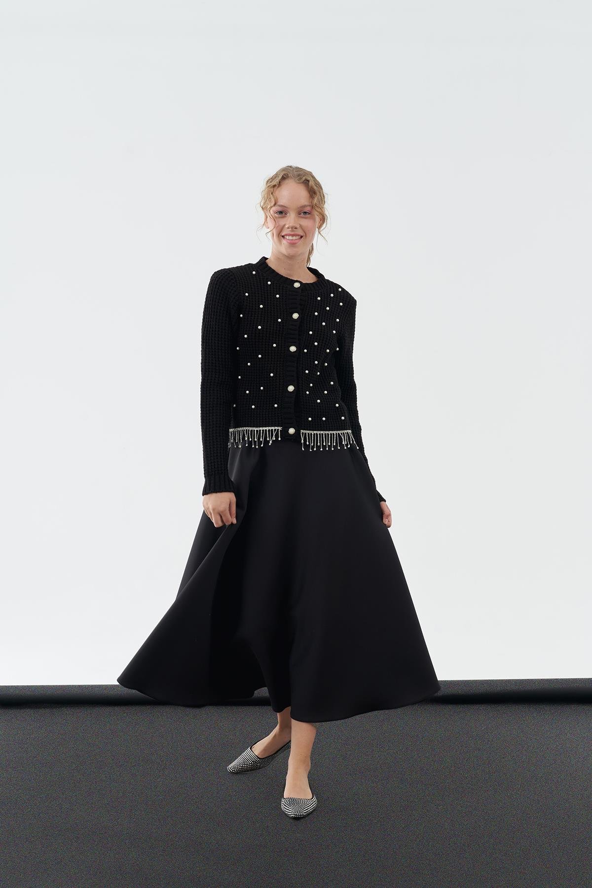 ALİCE SUNİ İNCİ DETAYLI TRİKO HIRKA- SİYAH