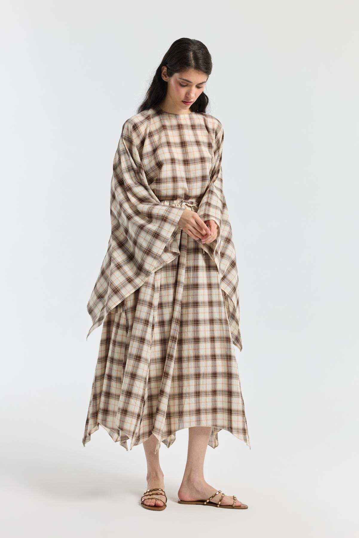 Amara Müslin Ekose Desenli Pelerin Takım - Kahverengi