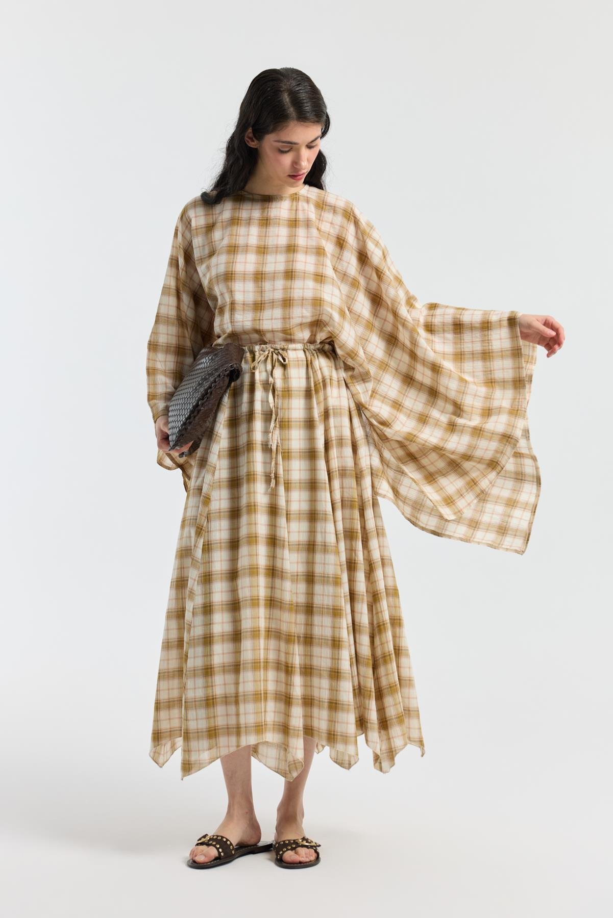 Amara Müslin Ekose Desenli Pelerin Takım  - Hardal