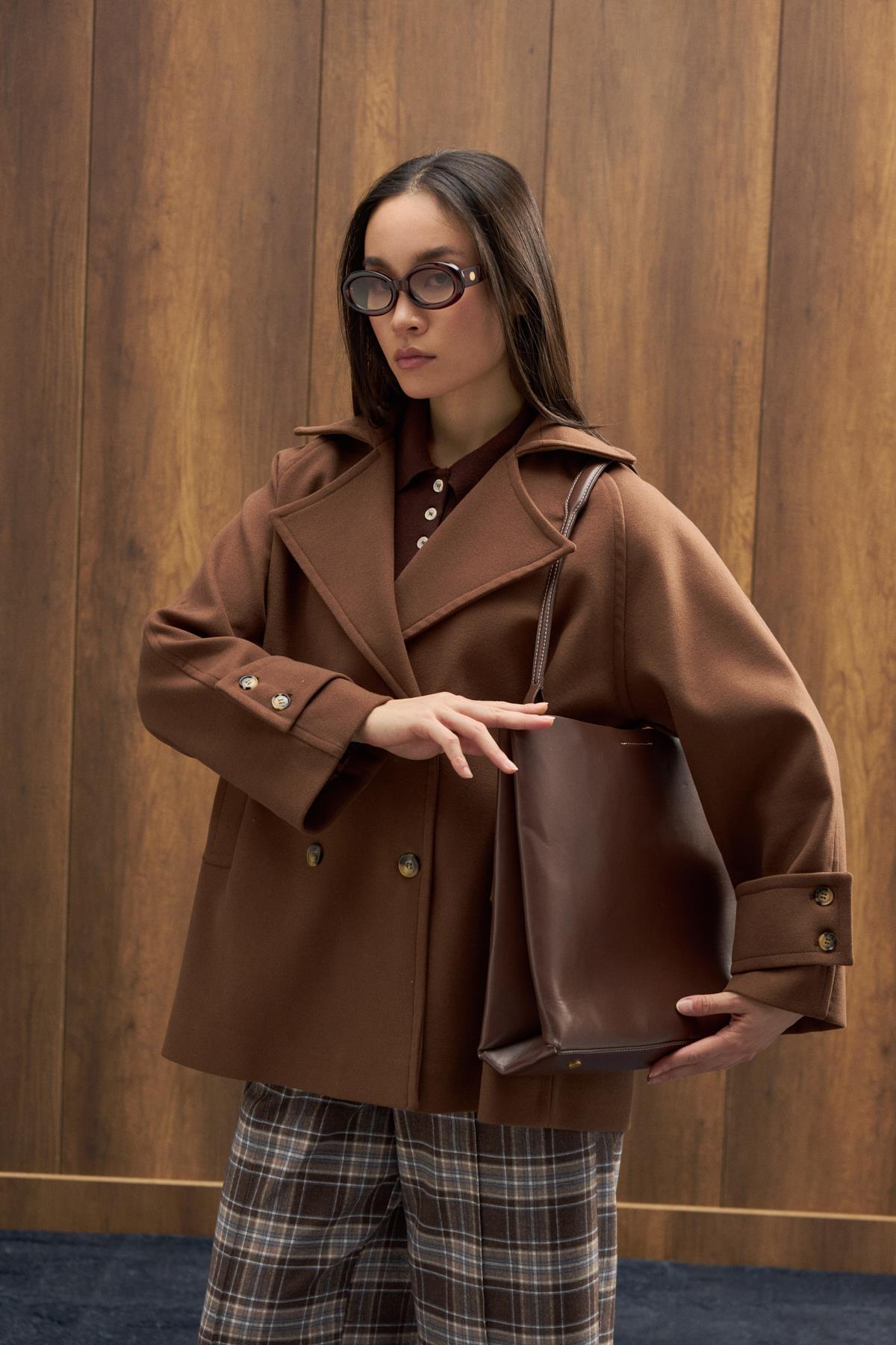 Begonia Kruvaze Kapamalı Kaşe Kaban - Kahverengi 