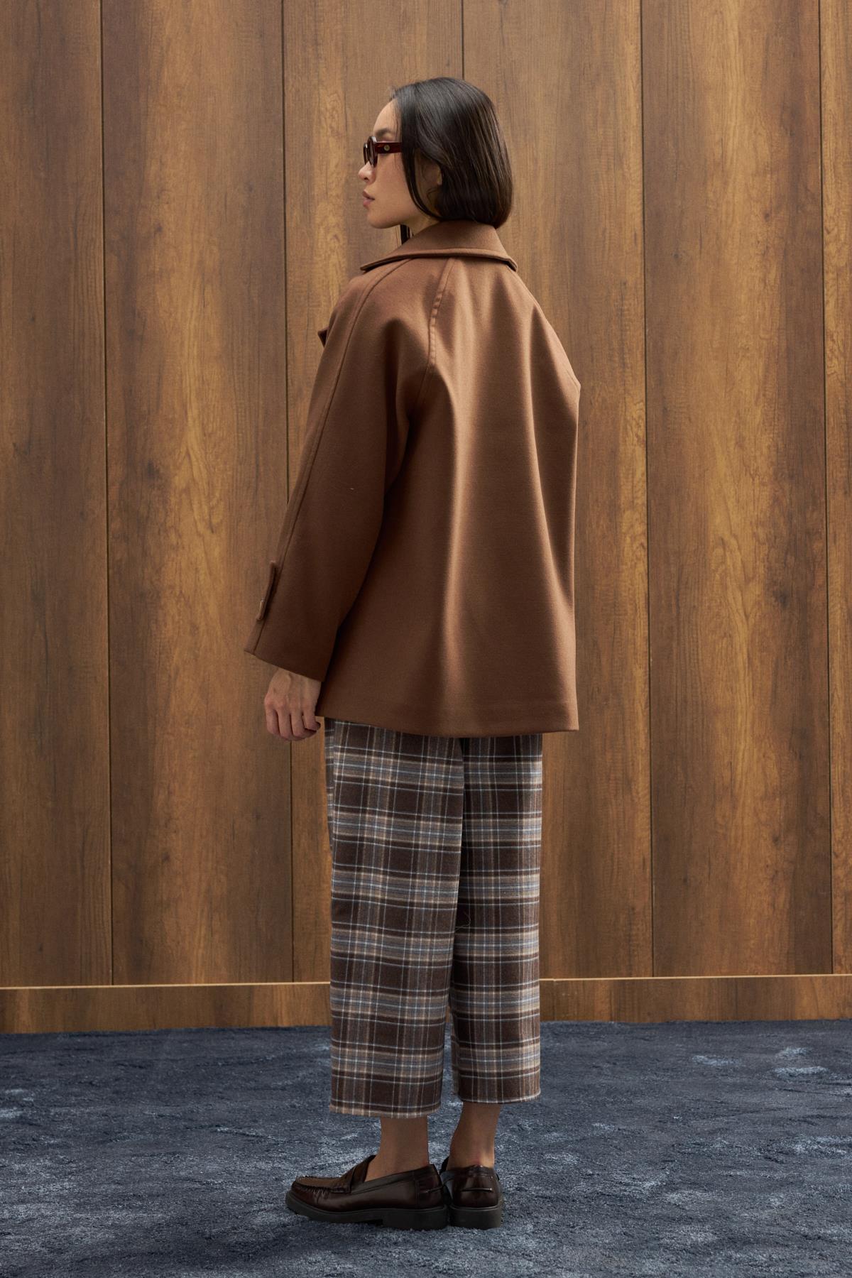 Begonia Kruvaze Kapamalı Kaşe Kaban - Kahverengi 