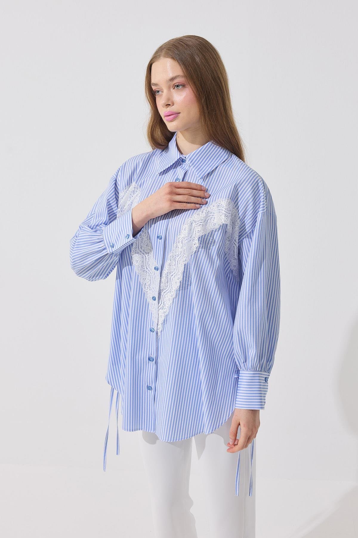 Billie Güpür Detaylı Bağcıklı Gömlek  - Mavi 