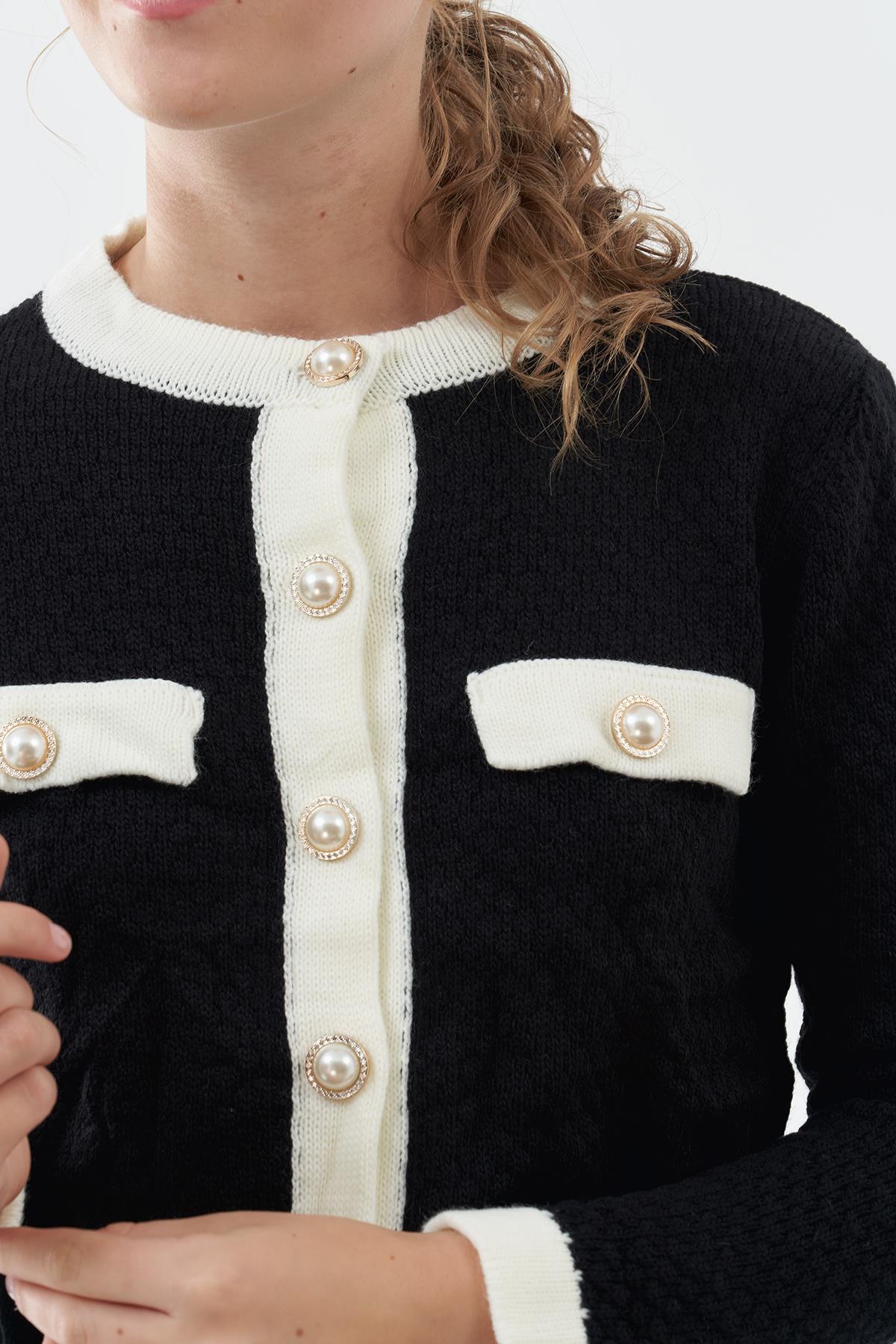 DİVA İNCİ DÜĞME DETAYLI ÖRME HIRKA- SİYAH