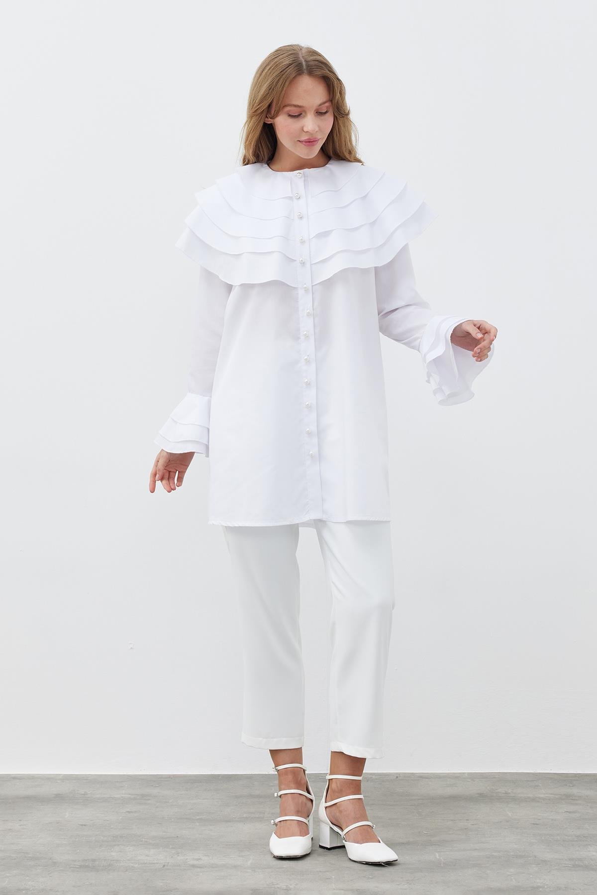 IVORY KAT YAKA İNCİ DÜĞMELİ GÖMLEK- BEYAZ
