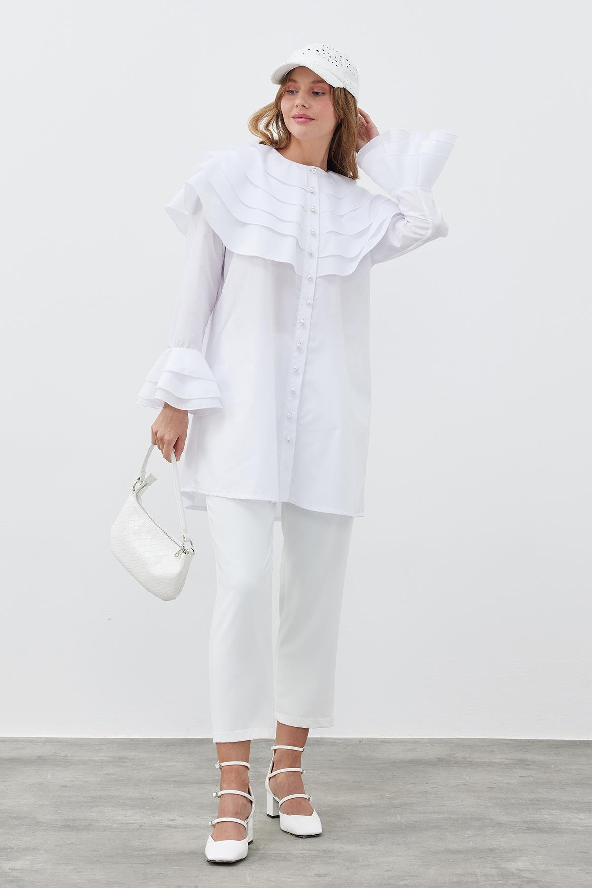 IVORY KAT YAKA İNCİ DÜĞMELİ GÖMLEK- BEYAZ
