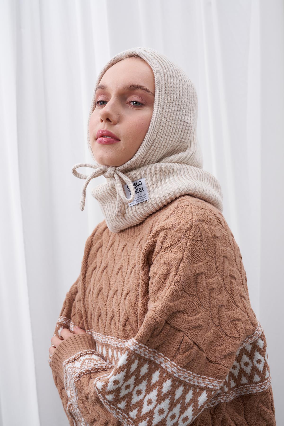 KAPÜŞONLU BERE - BEJ