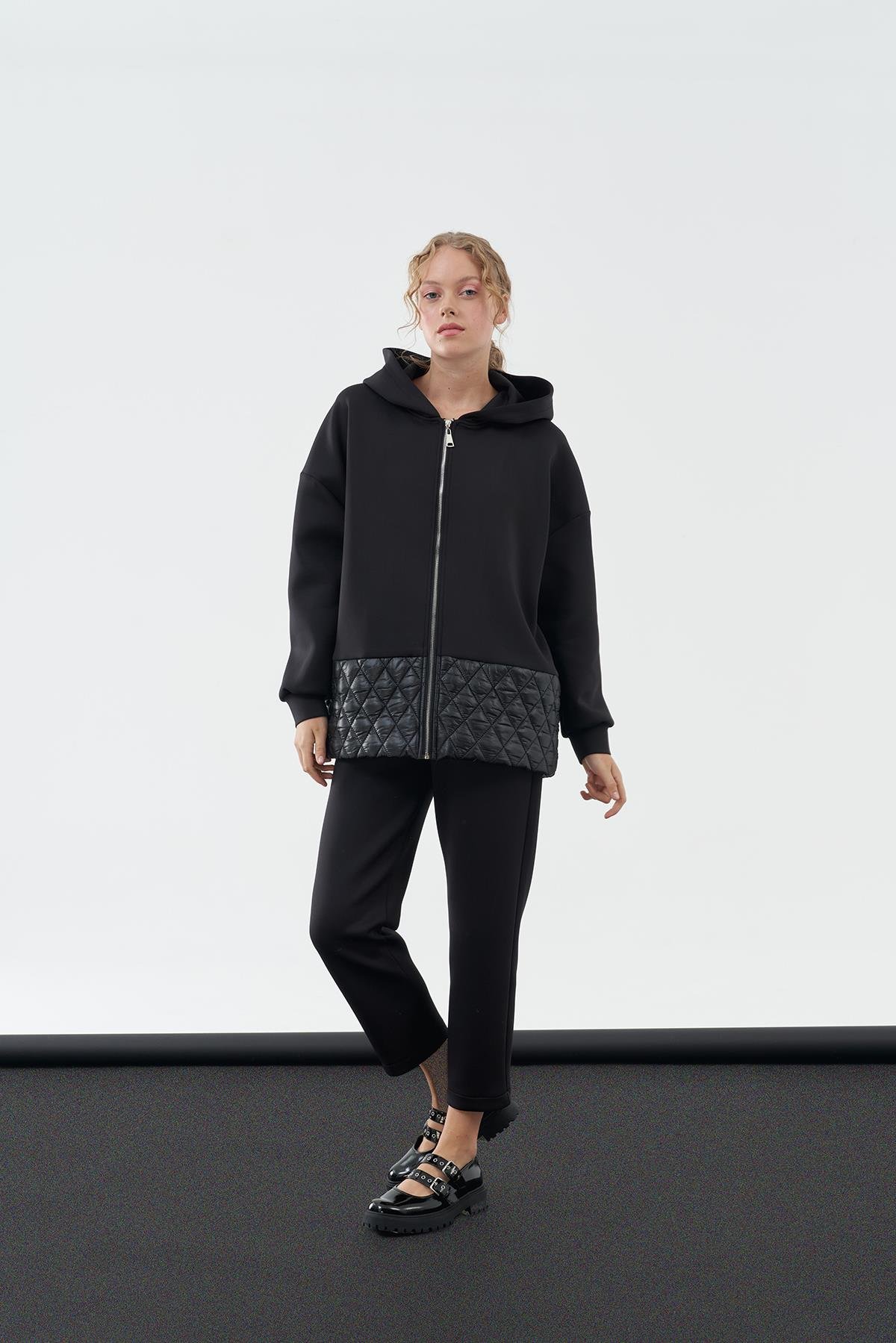 LENA KAPİTONE DETAYLI SCUBA KAP - SİYAH