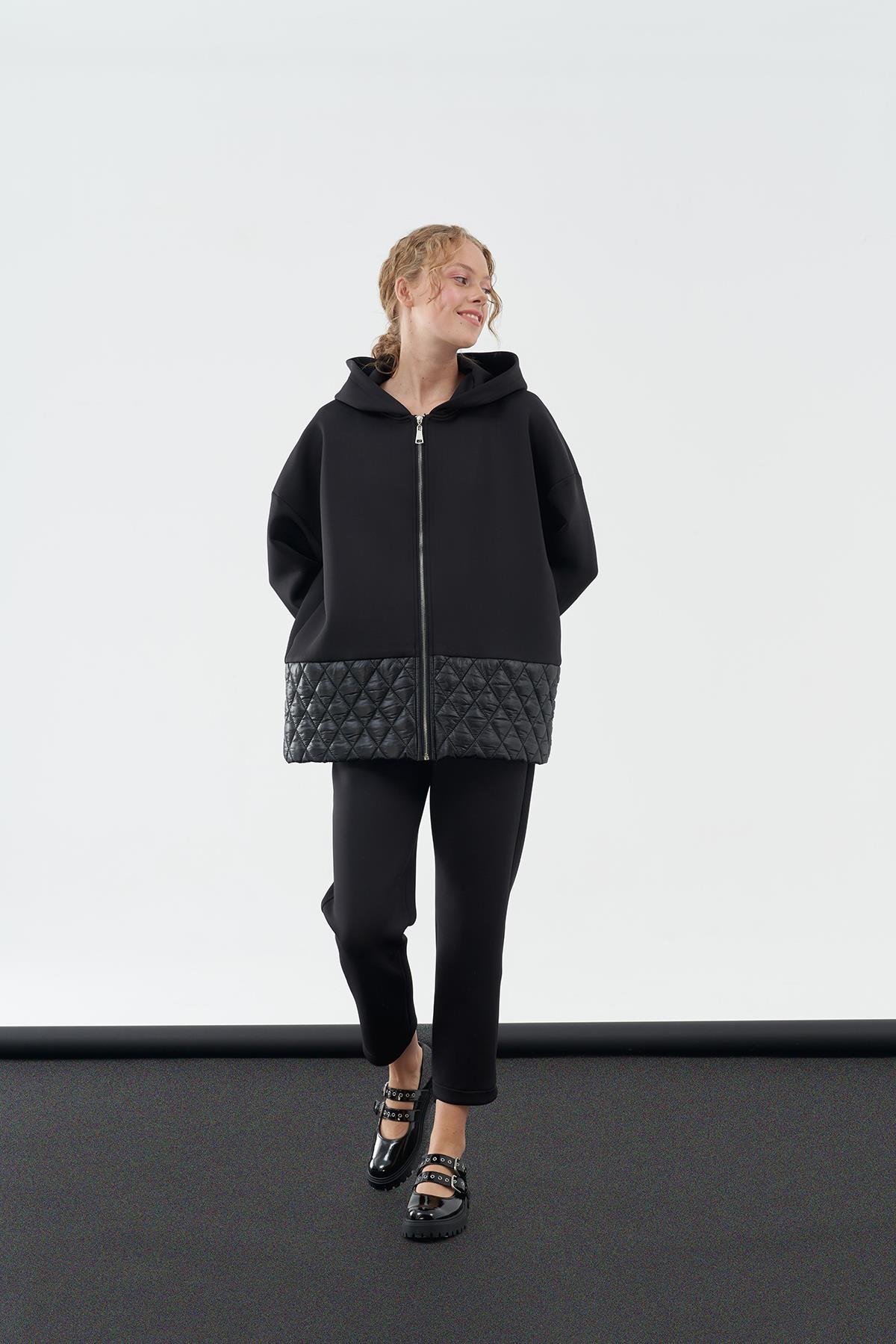 LENA KAPİTONE DETAYLI SCUBA KAP - SİYAH