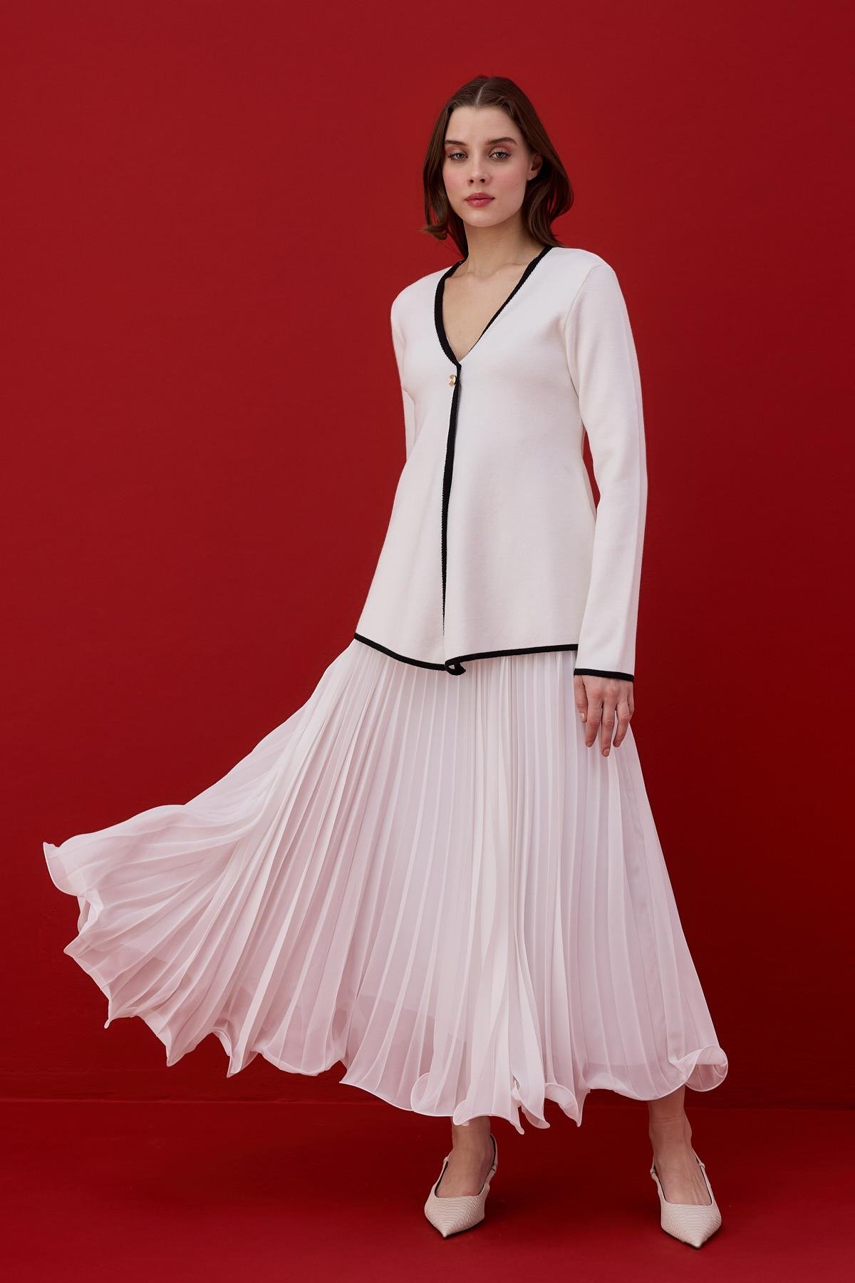 Naomi Tek Düğmeli Triko Hırka- Beyaz