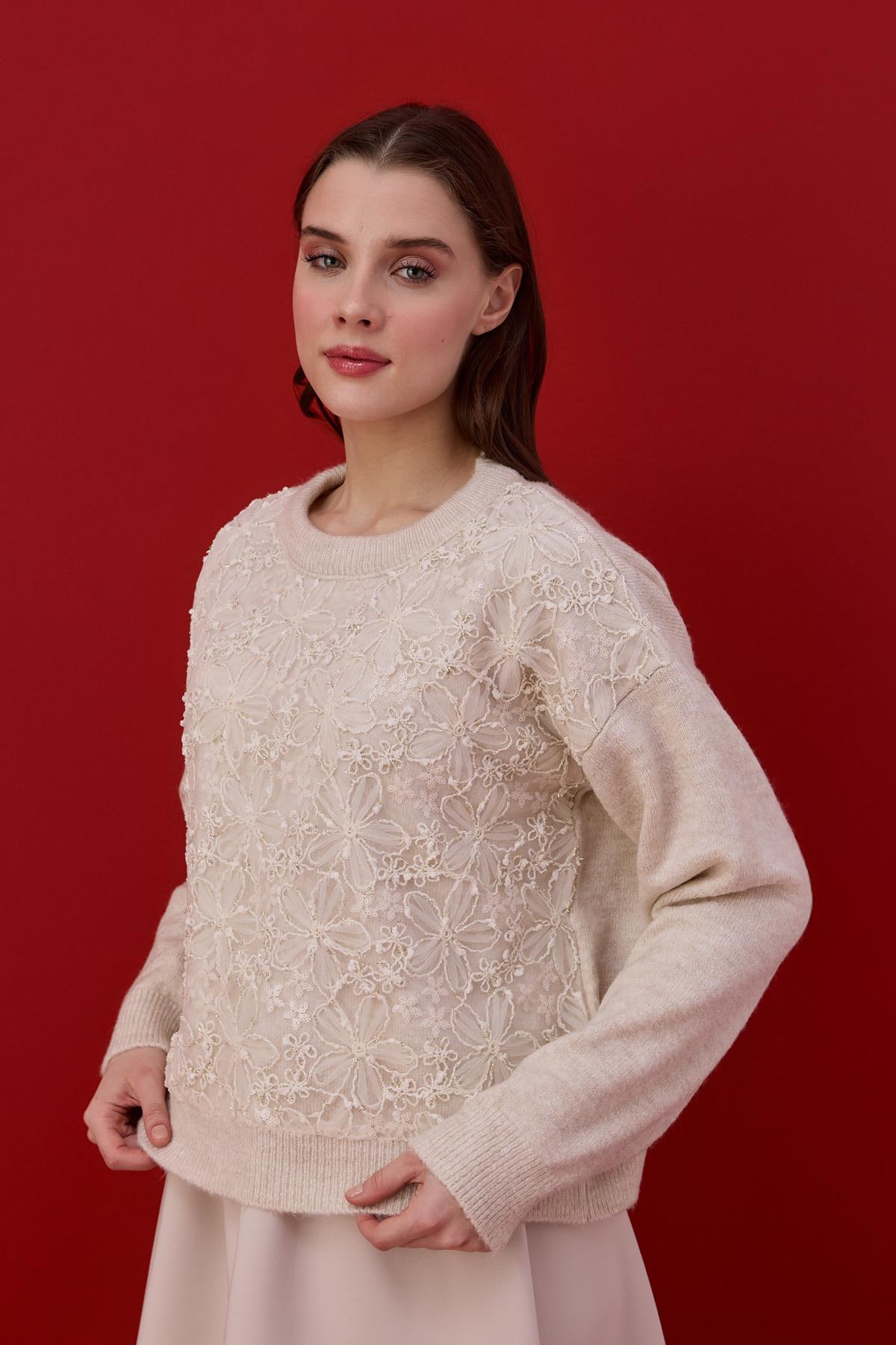 Octavia Tül İşlemeli Kazak - Bej