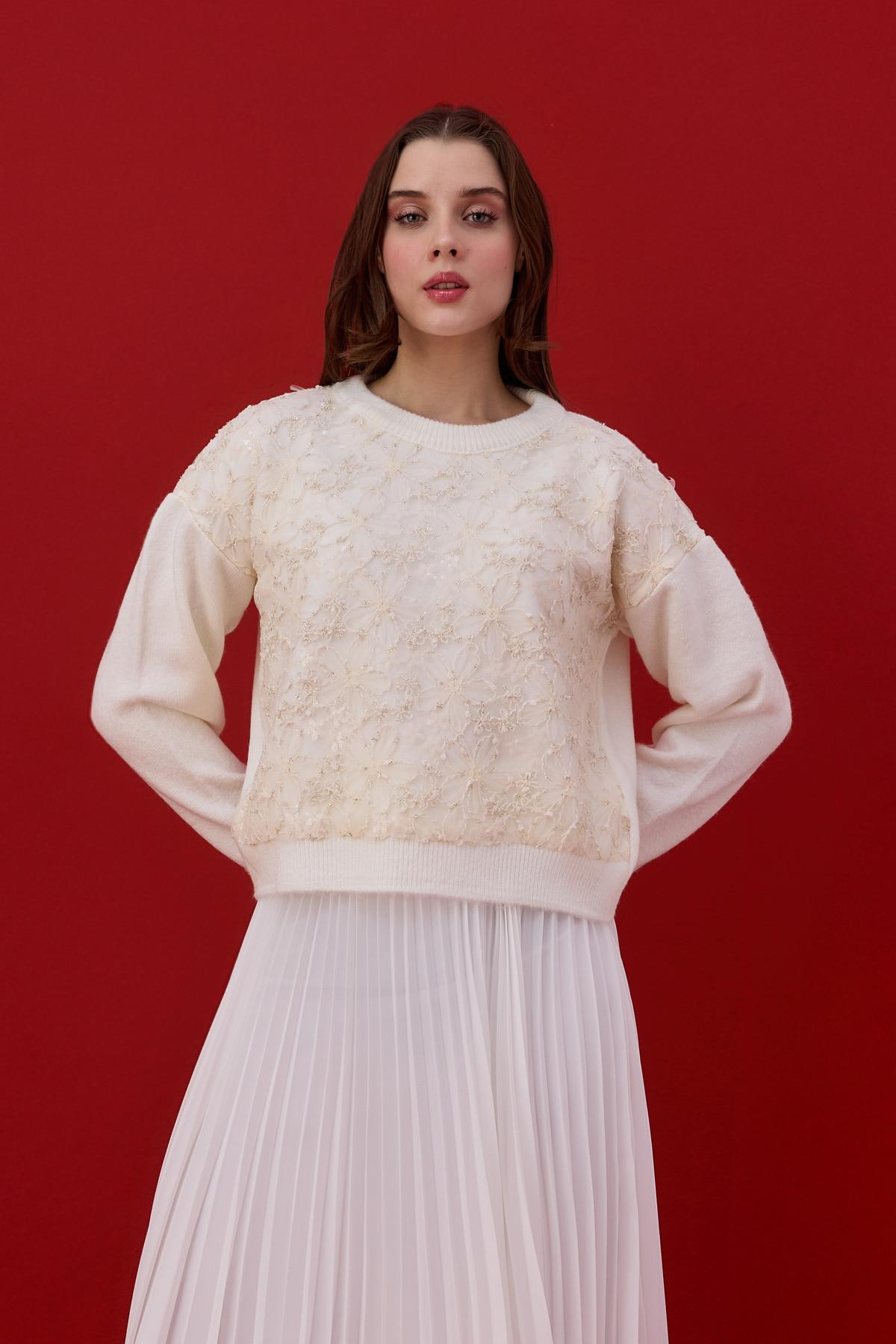 Octavia Tül İşlemeli Kazak - Ekru 