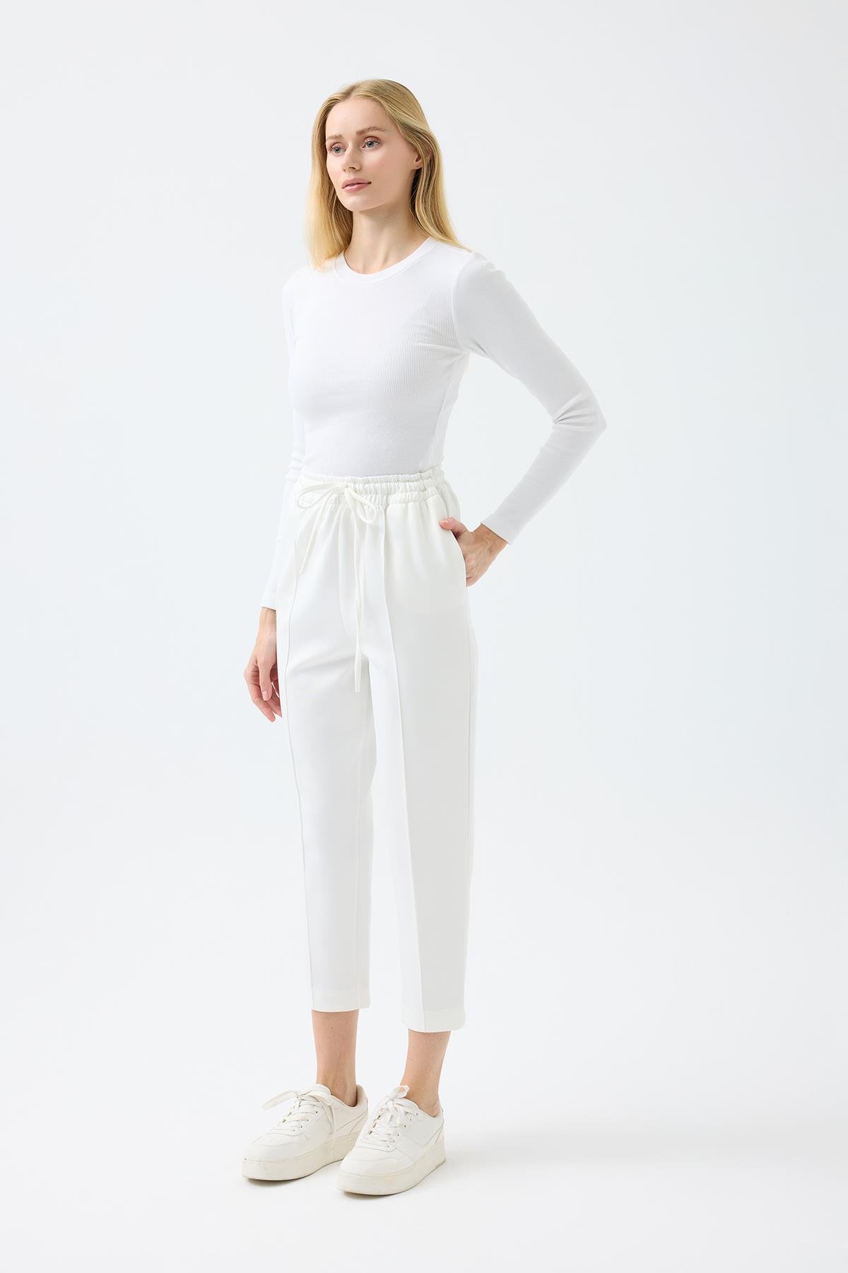 Otilla Nervürlü Skuba Havuç Pantolon  - Beyaz 