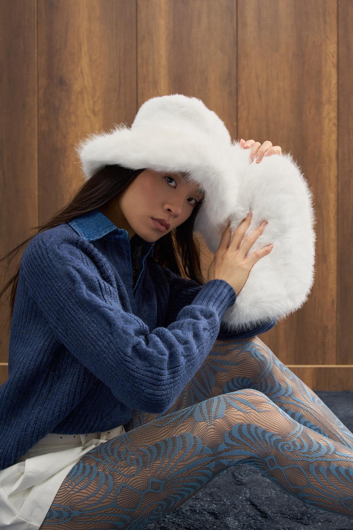 Peluş Bucket Şapka - Beyaz 