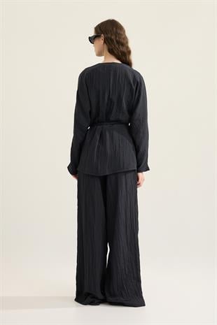 Ada Bağlamalı Pilili Takım- Siyah