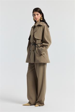 Aller Detaylı Deri Kemerli Trenç - Vizon