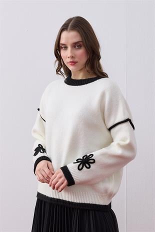 Ashley Çiçek Motifli Kazak - Ekru