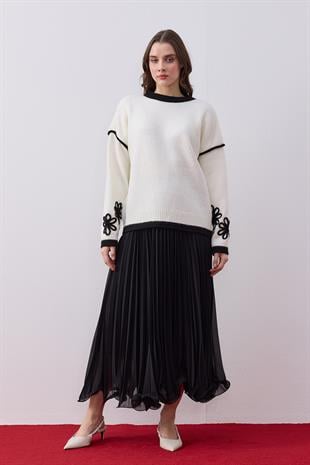 Ashley Çiçek Motifli Kazak - Ekru