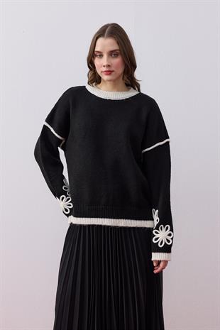 Ashley Çiçek Motifli Kazak - Siyah