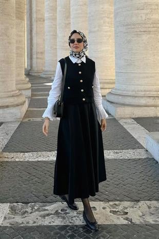 AYBÜKE’NİN RUBY GOLD DÜĞME DETAYLI SÜVETER VE ARYA SCUBA ETEK KOMBİNİ