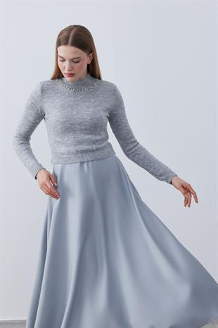 Brianna İnci İşlemeli Yaka Taşlı Kazak - Gri