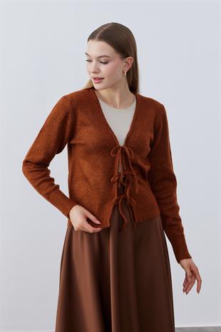 Clea Bağcık Detaylı Hırka - Tarçın