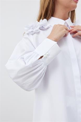 DEFNE ÇİÇEK DETAYLI GÖMLEK - BEYAZ