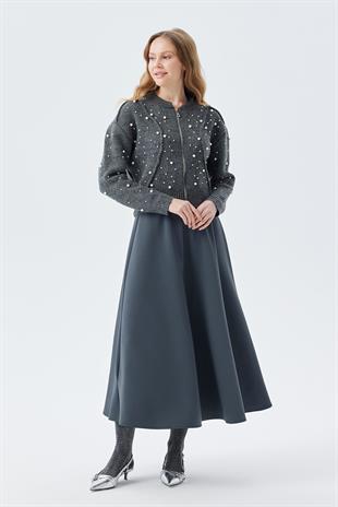 ELİZABETH İNCİ DETAYLI HIRKA - ANTRASİT 