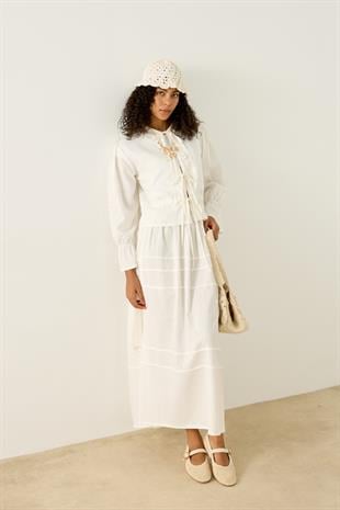 Emilia Bağcıklı Allerli Keten Takım - Beyaz