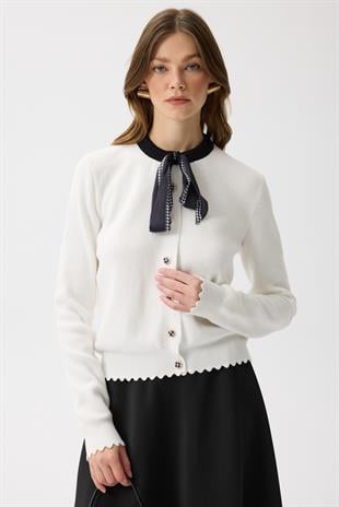 Emma Fularlı Hırka - Beyaz