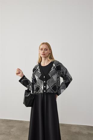 Esta Taş Düğmeli Hırka - Siyah