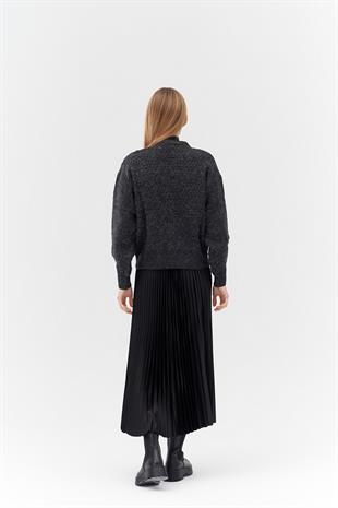 KATİE TAŞ DÜĞME DETAYLI ÖRME HIRKA - ANTRASİT