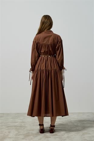 Leona Robalı Oversize Vual Elbise - Kahverengi 