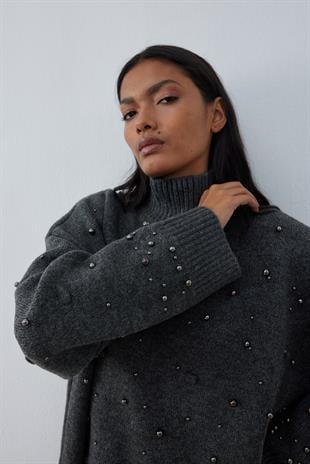 Logan Ponpon ve İncili Kazak- Antrasit