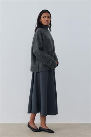 Logan Ponpon ve İncili Kazak- Antrasit