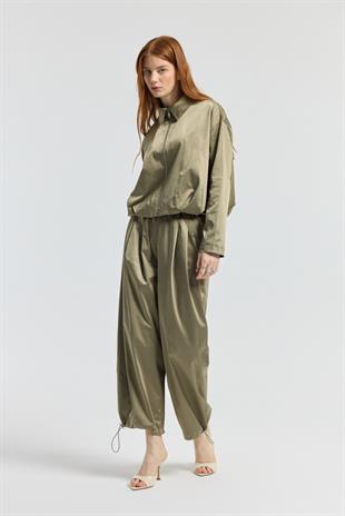 Marcelia  D Tokalı Pilili Saten Pantolon - Çağla