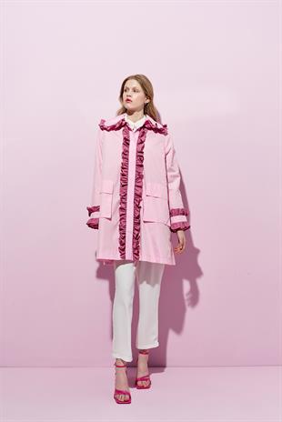 MELİSSA BÜZGÜ DETAYLI GARNİLİ YAĞMURLUK - PEMBE