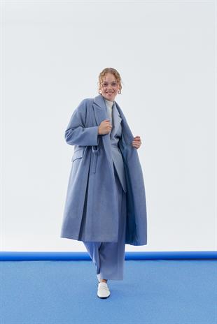 MONA FİYONK DETAYLI KAŞE KABAN - MAVİ