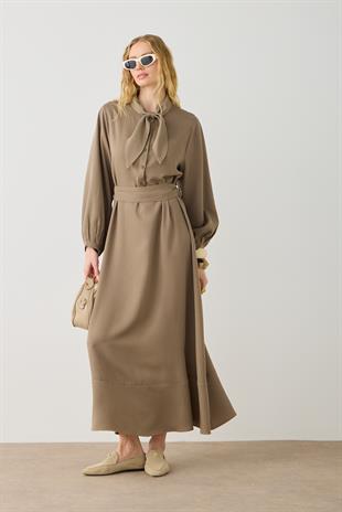 Salsa Fular Yakalı Kuşaklı Elbise - Haki 