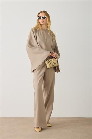 Scarlet Omuzdan Pileli Geniş Kol Modal Takım - Vizon