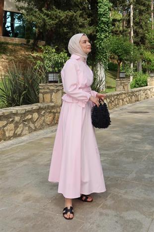 Şüheda’nın Anna Bağlamalı Poplin Takım Kombini