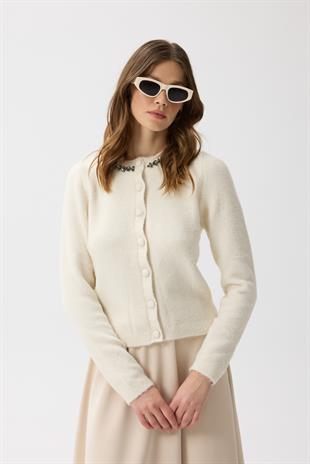 Victoria Yaka Taşlı Yünlü Hırka - Ekru 