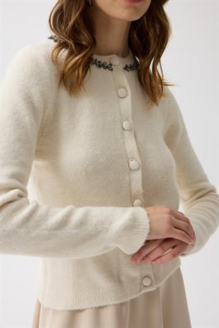 Victoria Yaka Taşlı Yünlü Hırka - Ekru 