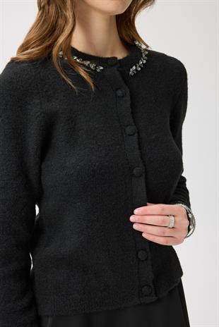 Victoria Yaka Taşlı Yünlü Hırka - Siyah 