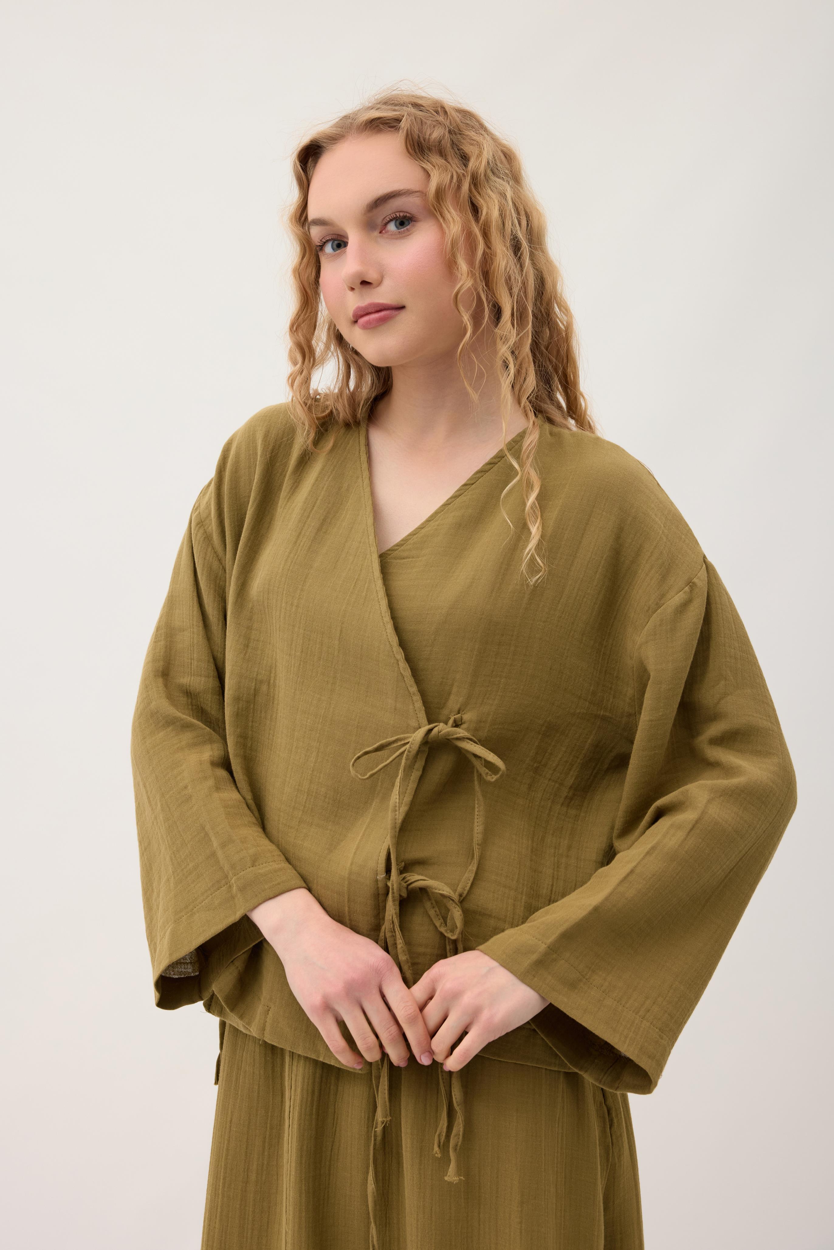 Onlayn porno: ikki kishi xotinini sikish Transvestitlarni sikayotgan onlayn porno