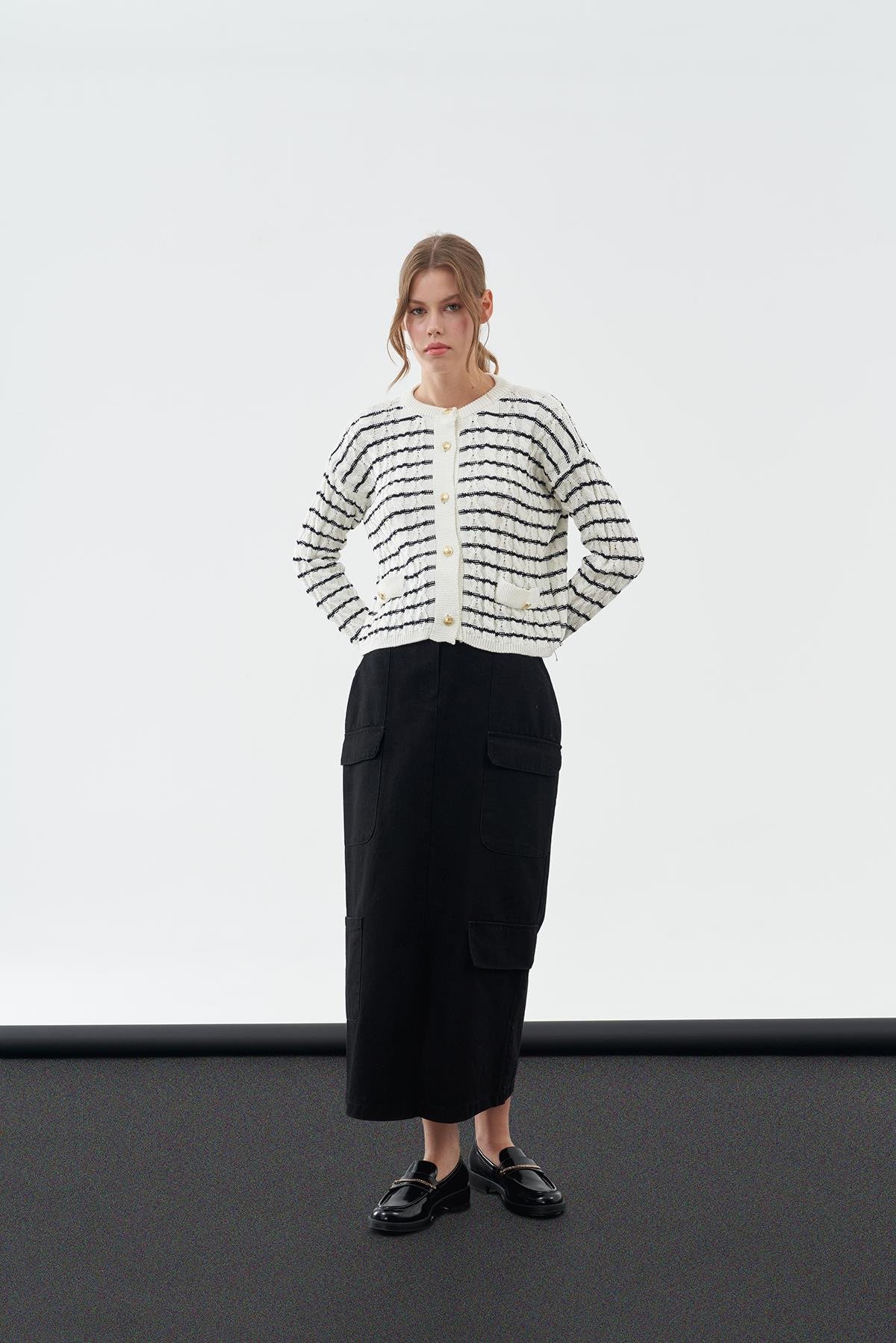 Dore Gold Düğme Detaylı Hırka - Siyah