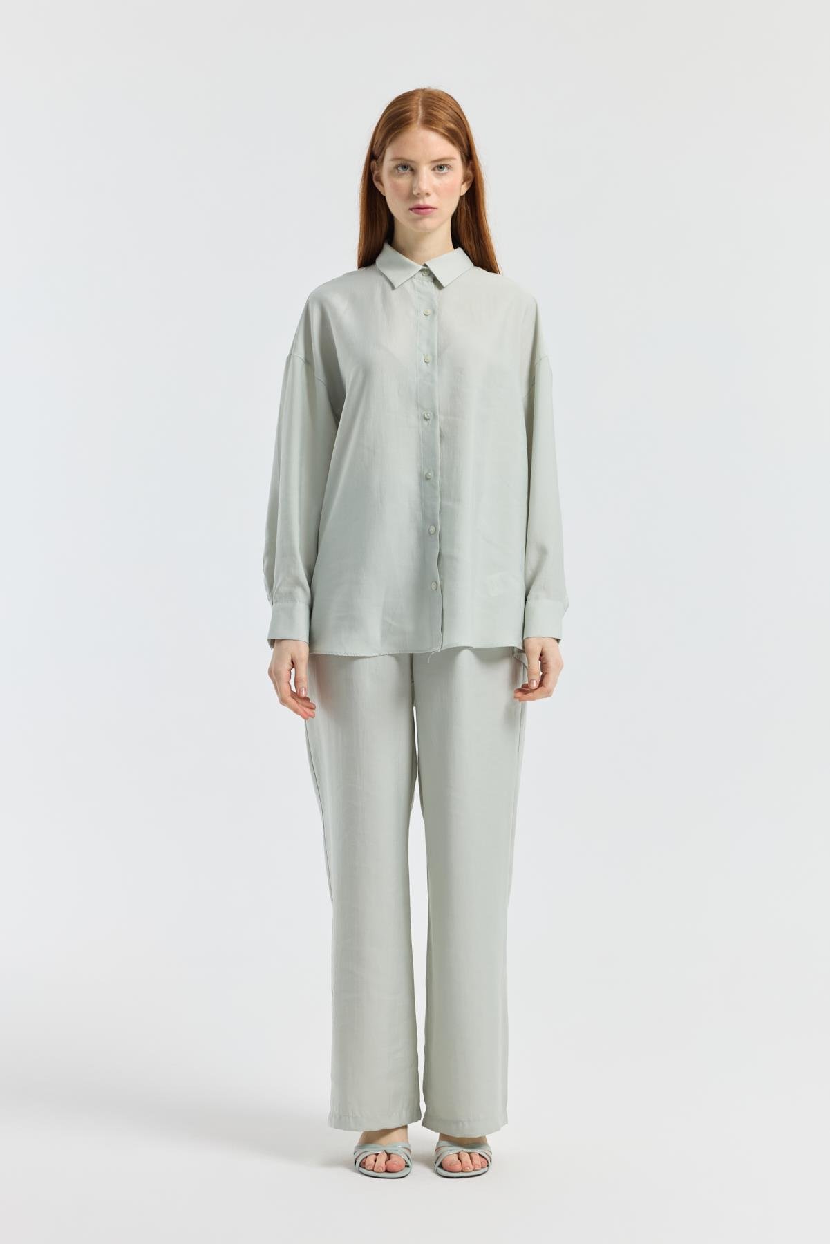 Dosha Arka Düğme Detaylı Tensel Takım - Gri