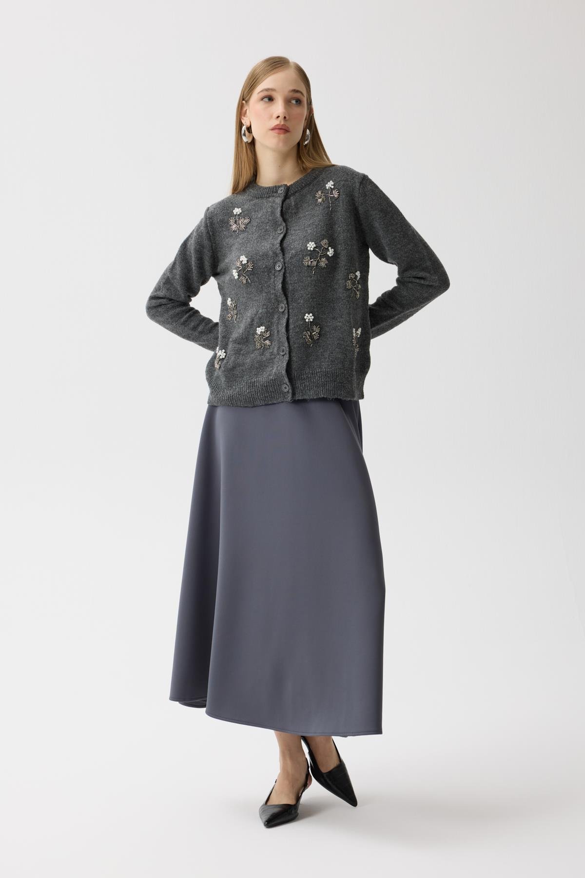 Ella Boncuk İşlemeli Hırka - Antrasit